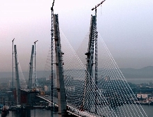 Вантовый мост через бухту Золотой Рог (г. Владивосток)